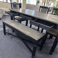🍷TYLER CREEK BLACK-GRAY DINING ROOM SET(
Table+4 Side Chairs+Bench)