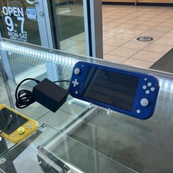 NINTENDO SWITCH LITE 