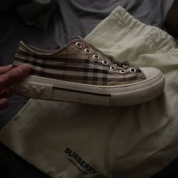 Burberry Shoes 