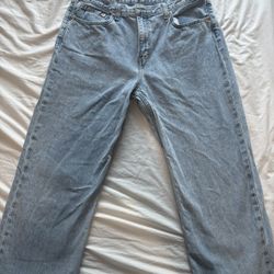 Women Levi Jeans