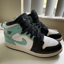 Nike Air Jordan 1 Kids Mid GS Tropical Twist Sneakers 