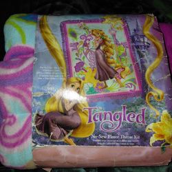 Disney Tangled No-Sew Fleece Blanket
