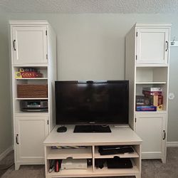 Entertainment Center - 4 Cabinets And TV Stand  (More On Second Picture)