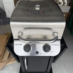 Char-Broil Performance Series 2-Burner Gas Grill