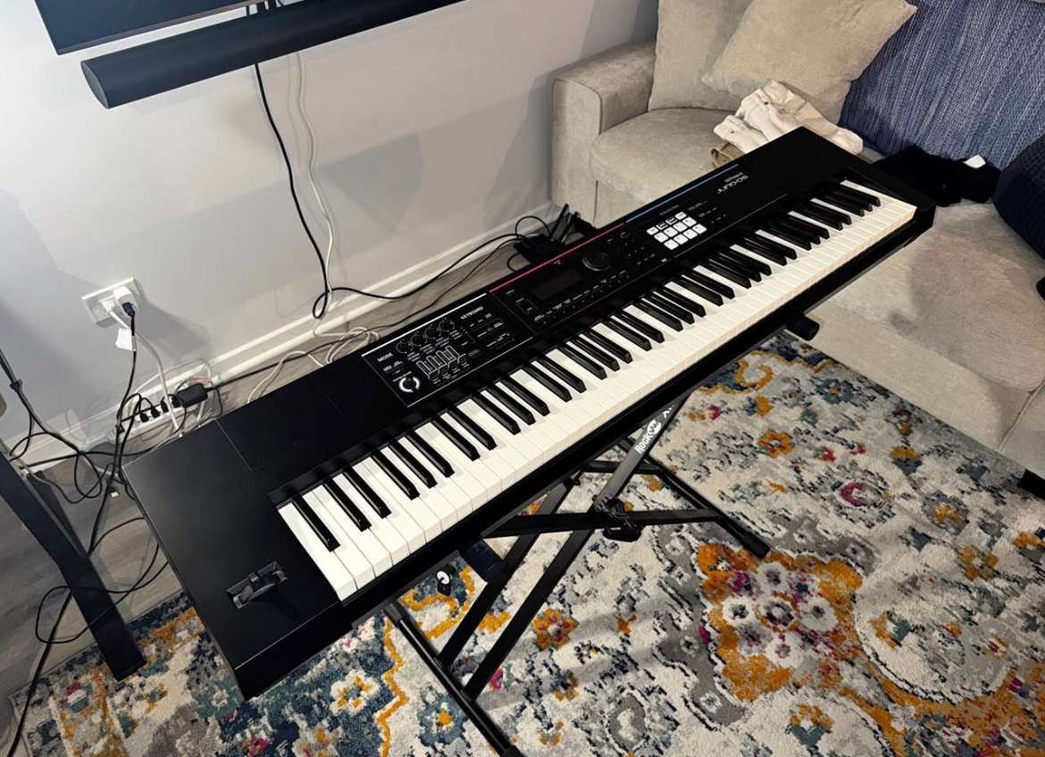 Roland-JUNO-DS-88-Digital-Piano