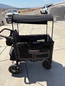 Wonderfold stroller wagon  lightly used