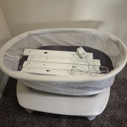 Mama Roo Sleep Bassinet 