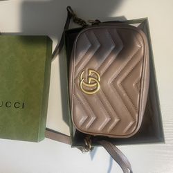GG MARMONT SMALL SHOULDER BAG