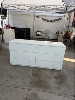 6 drawer white IKEA dresser !
