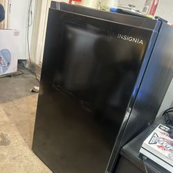 Insignia Mini Fridge Black