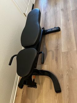 Workout bench with leg lift