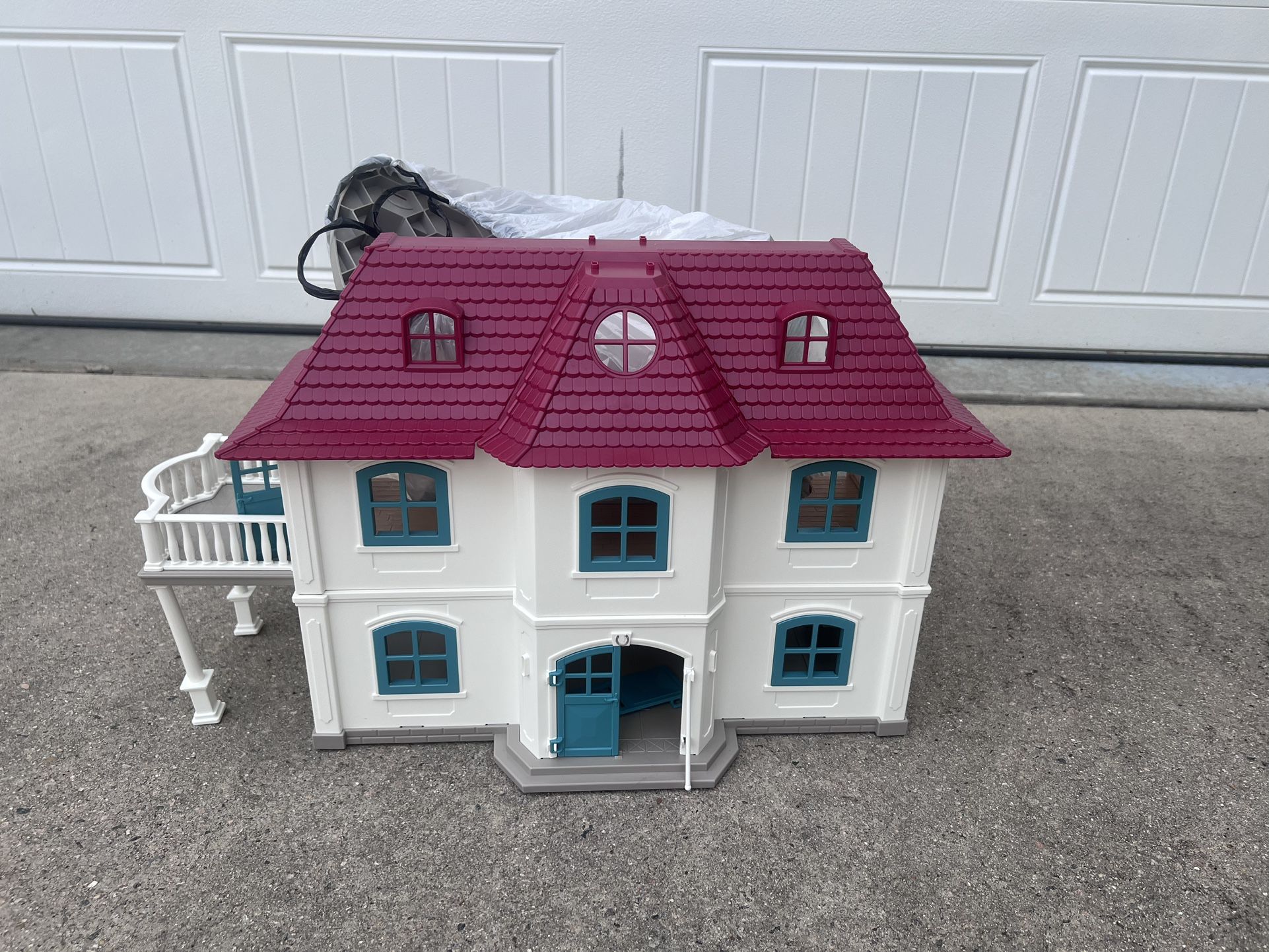 Dollhouse And Accessories