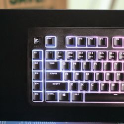 EVGA Z15 Mechanical Keyboard And X17 Mouse