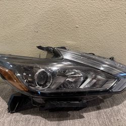 2016-2018 NISSAN ALTIMA HEADLIGHT RH HALOGEN