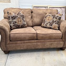 Brown Sofas 