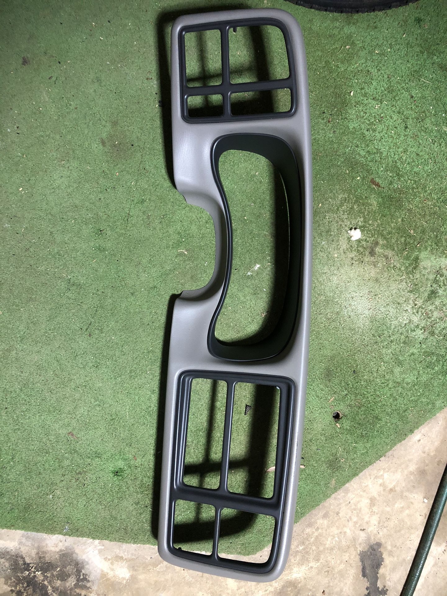 2001 Chevy 2500 dash bezel