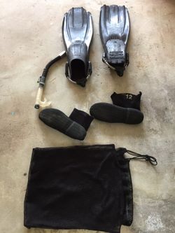 Scuba fins and boots