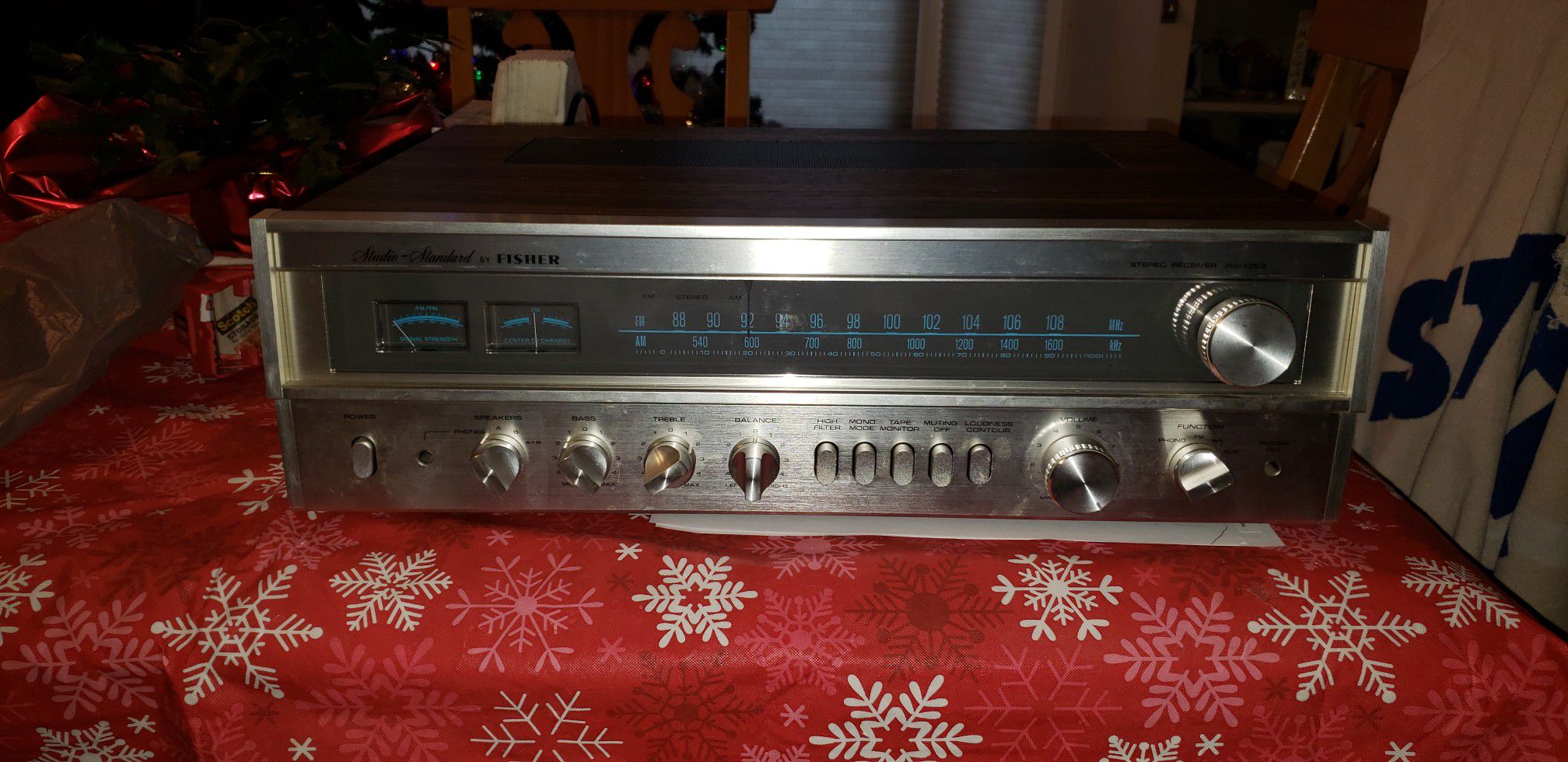 Vintage stereo receiver Fisher RS 1025