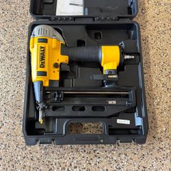 New Dewalt 16G Straight Nailer