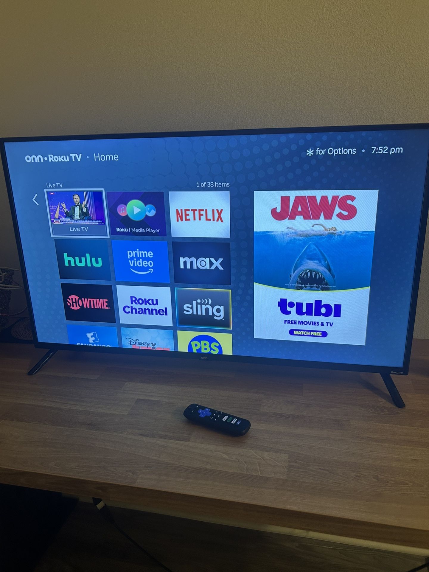40 Inch Smart Roku TV