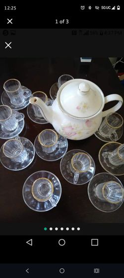 23 Piece Tea Set Inc Sandler Tea pot!
