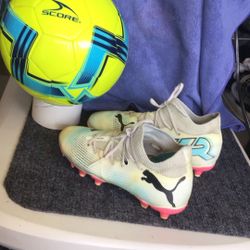 Puma Future 7 Match FG/AG Soccer Cleats Size Youth 13