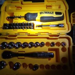 DEWALT SET DRILL BITS