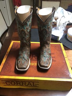 Size 5 Corral girls boots