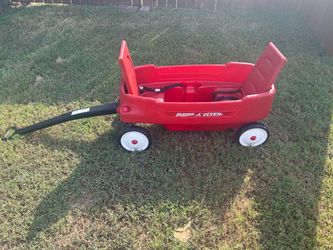 Radio Flyer Kids Wagon with Seats