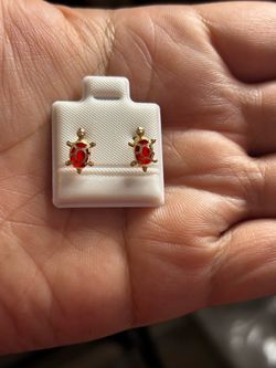 10k red turtle earrings