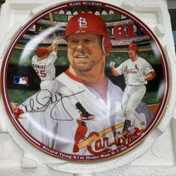 Bradford Exchange Commemorative Plate for Mark McGwire: Home Run Hero