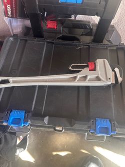 Pipe wrench