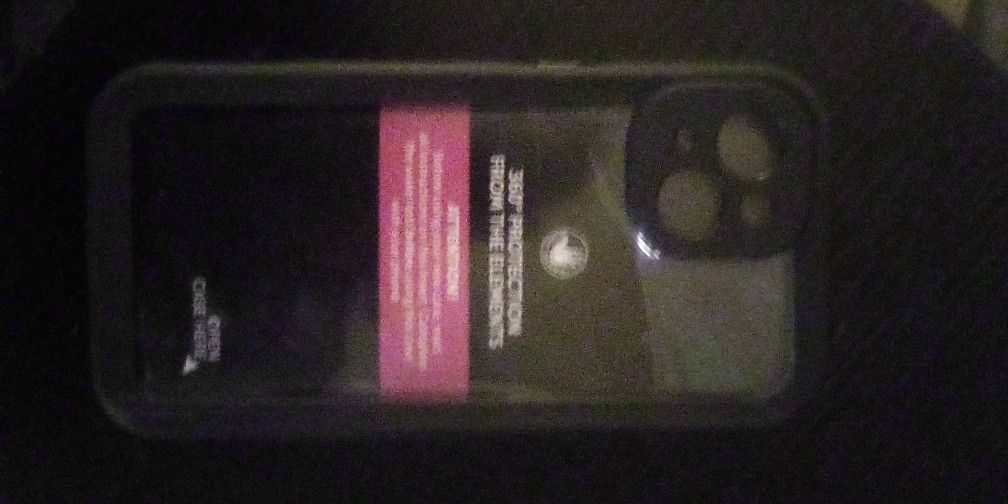 iphone 14 + Case