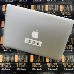 MacBook Air 13.3inch Intel Core i5 4GB Ram 128gb Flash Drive 