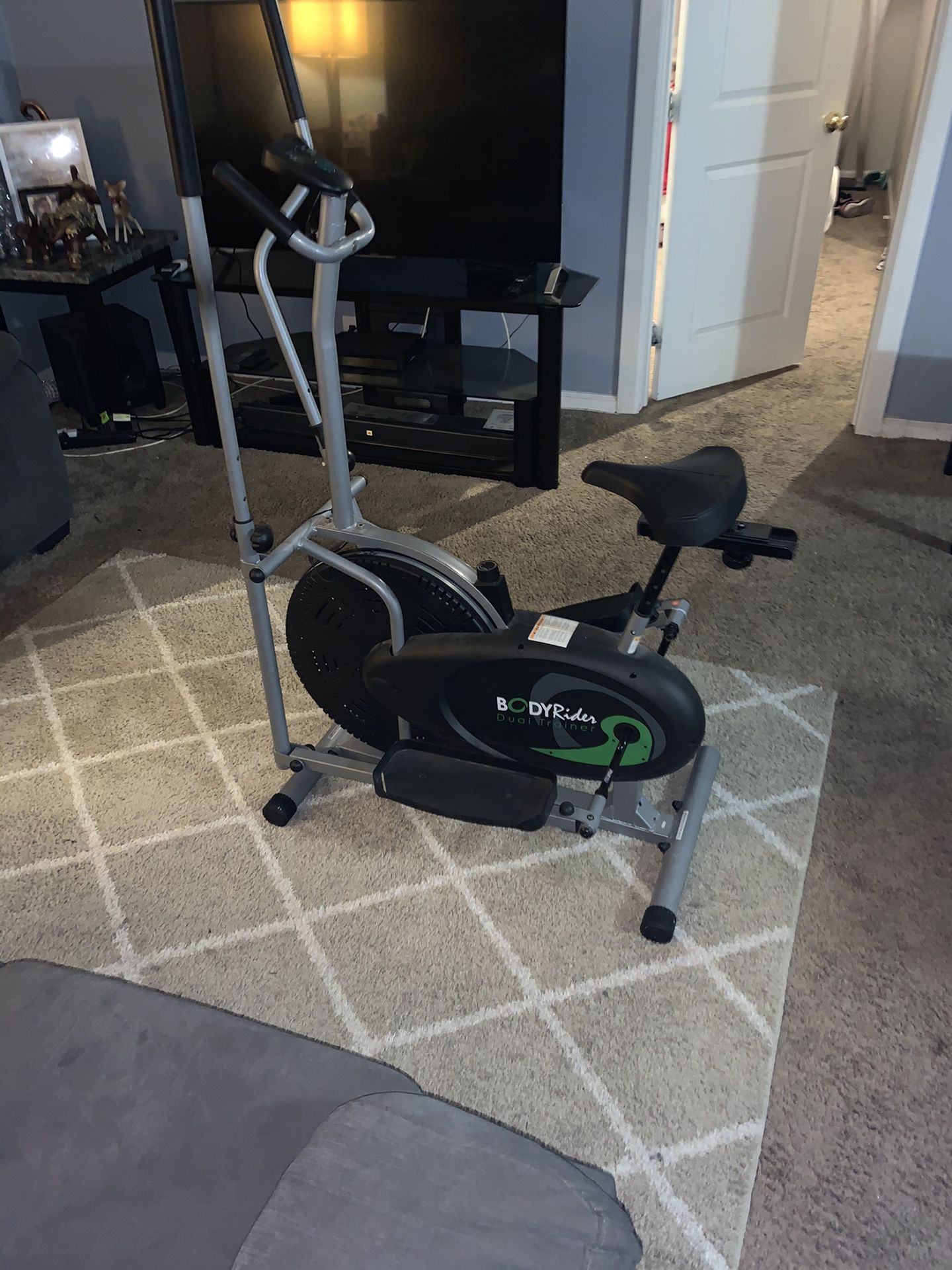 Elliptical Workout Machine multi uses $75 OBO pick up only
