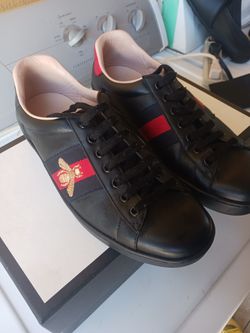 Black and red gucci fashion shoes