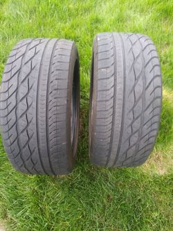 2 GOOYEAR tires good condition