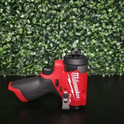 Milwaukee
M12 FUEL 12V Lithium-lon Brushless Cordless 1/4 in. Hex Impact Driver (Tool-Only)