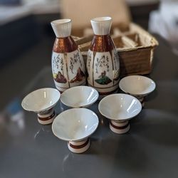 Vintage, never used Set of 2 Japanese Porcelain Vase Sake Bottle and 5 cups 