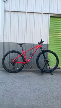TREK XCALIBER 8 COMPONENTES SRAM