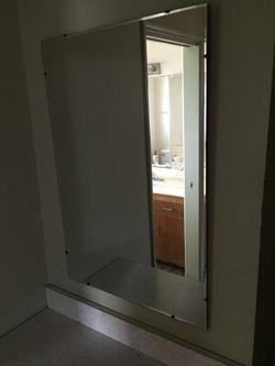 MIRROR BEDROOM