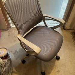 12 Cubby Desk With Chair 