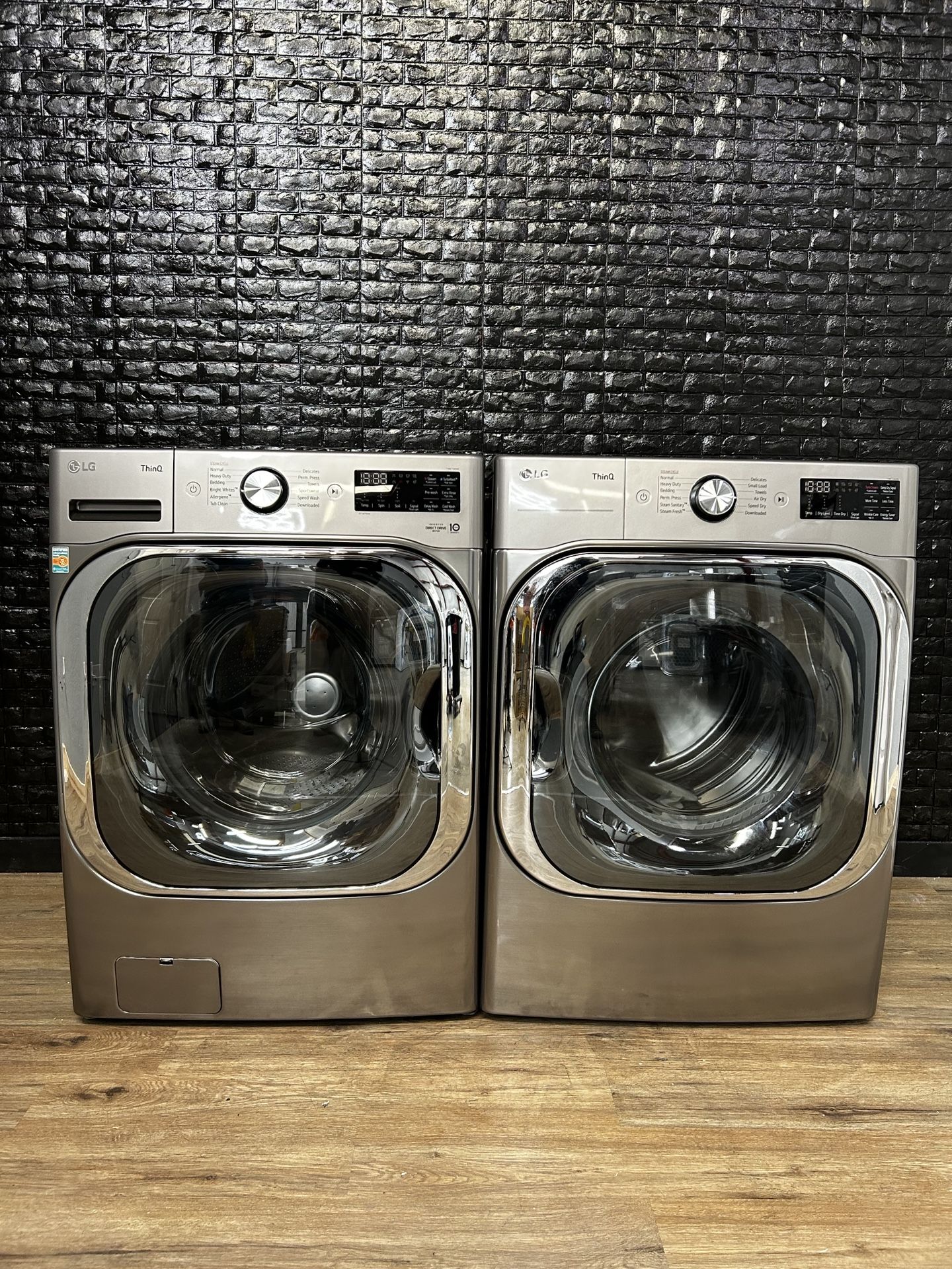LG Mega Washer & Dryer w/Warranty! R1594A & R1595A