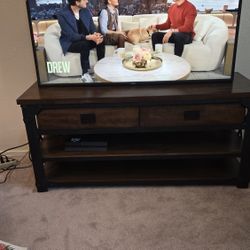 Tv Stand Console Farmhouse. Like New