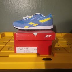 BRAND NEW Reebok  Size 5 Shoes (GREAT DEAL) $12