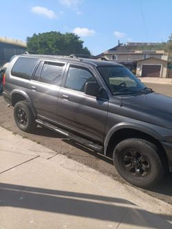 1999 Mitsubishi Montero