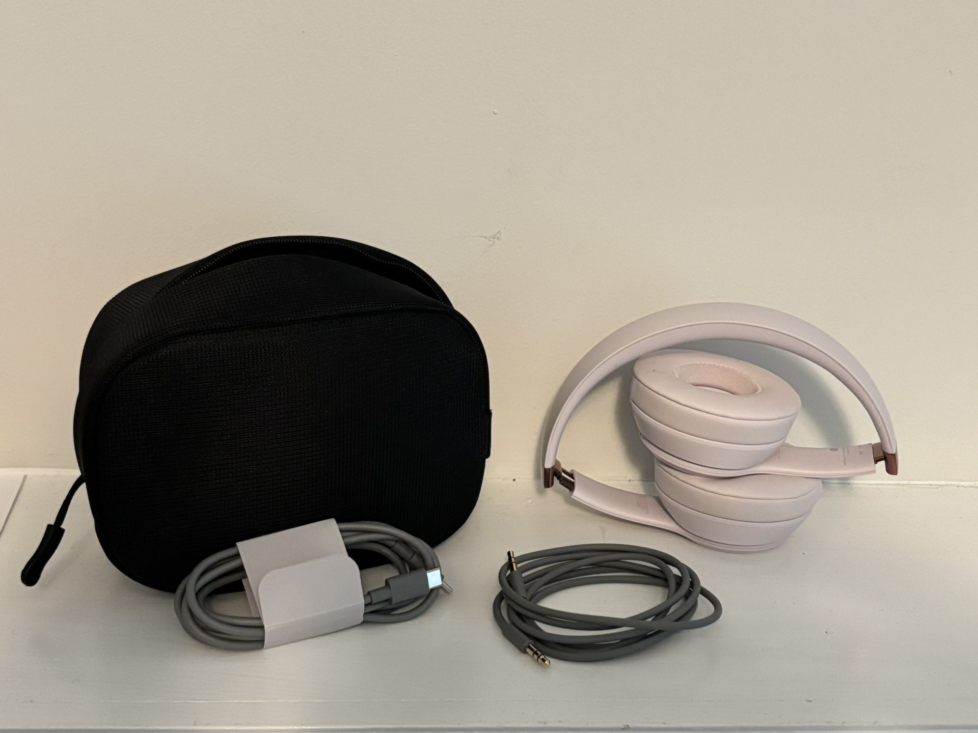 Beats Solo 4 Wireless Cloud Pink