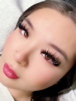 Eyelashes 