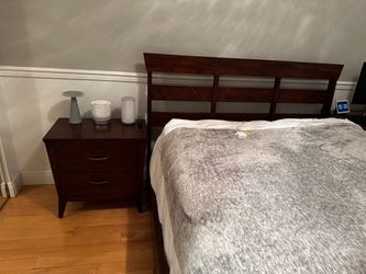 Ethan Allen Queen Bed & Nightstand