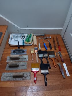 Random Lot Of Painting Supplies